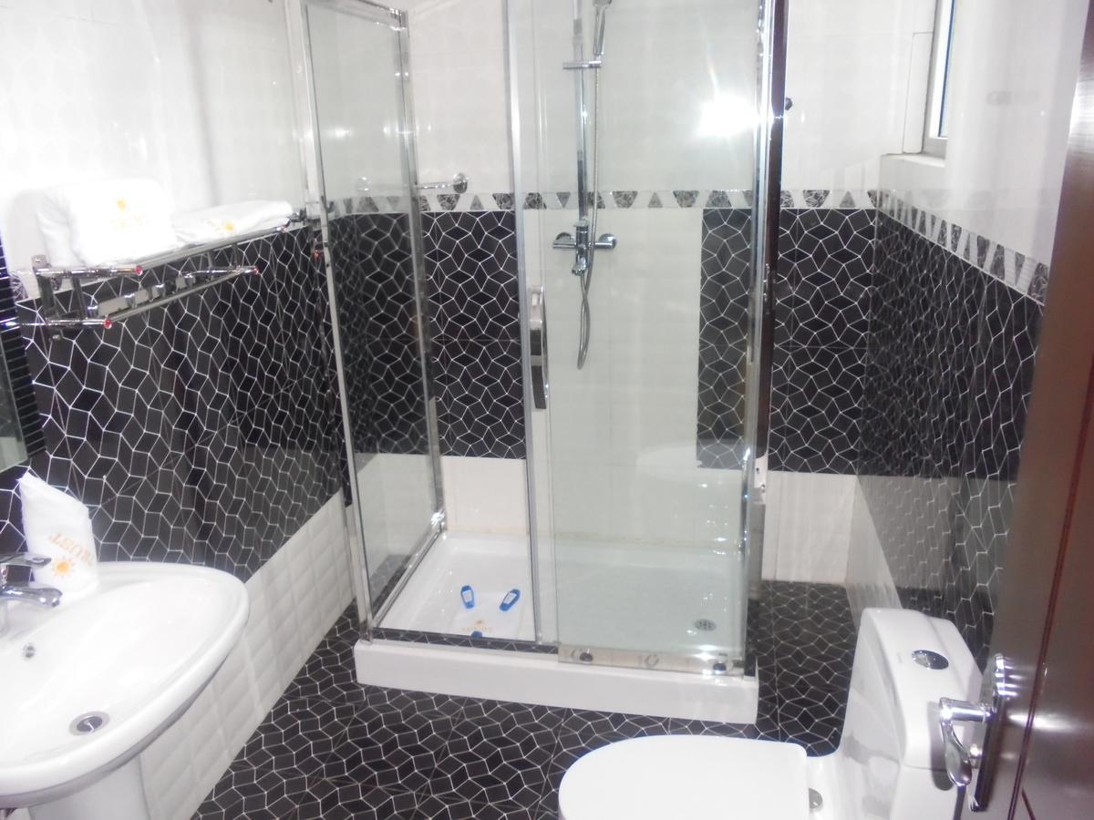 Impress Hotel Addis Abeba Esterno foto