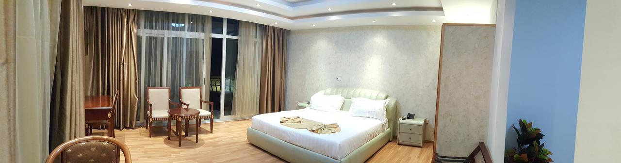 Impress Hotel Addis Abeba Esterno foto