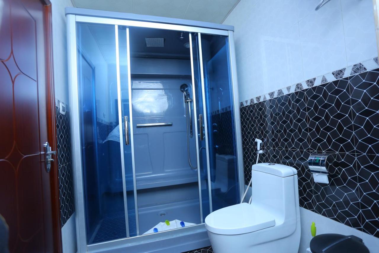 Impress Hotel Addis Abeba Esterno foto