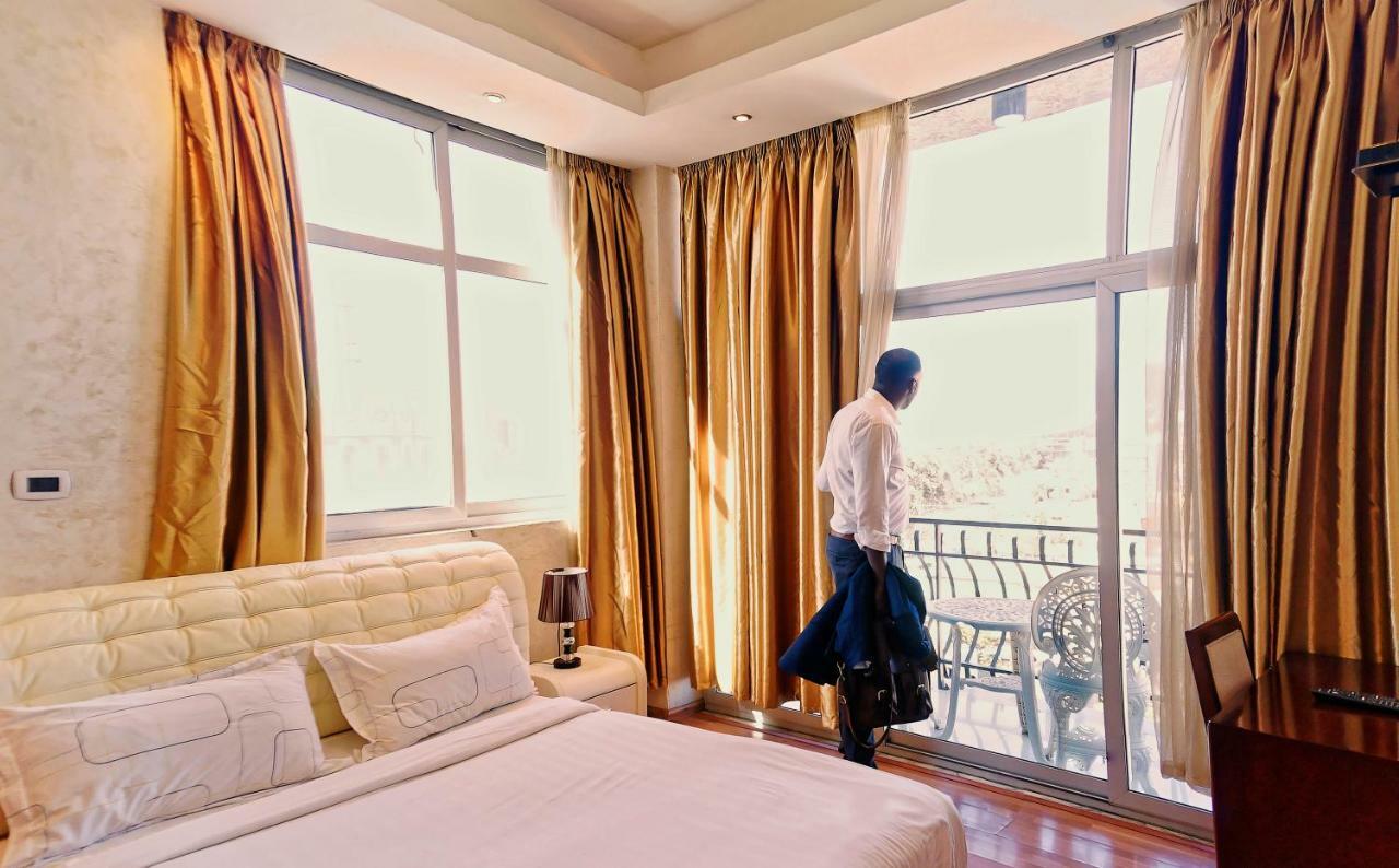 Impress Hotel Addis Abeba Esterno foto