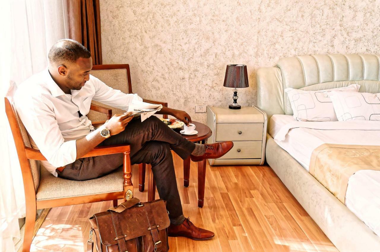Impress Hotel Addis Abeba Esterno foto